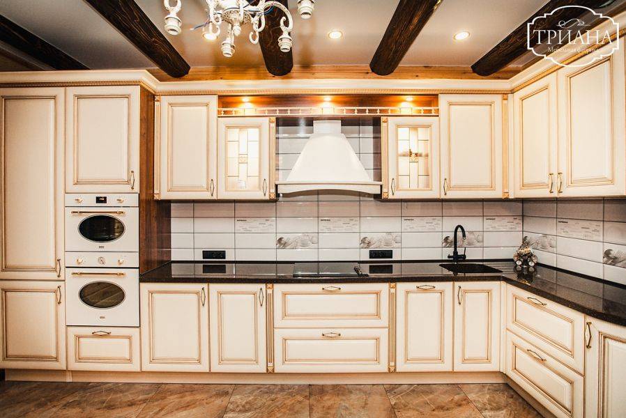 светлая кухня мдф в классическом стиле в Нижневартовске