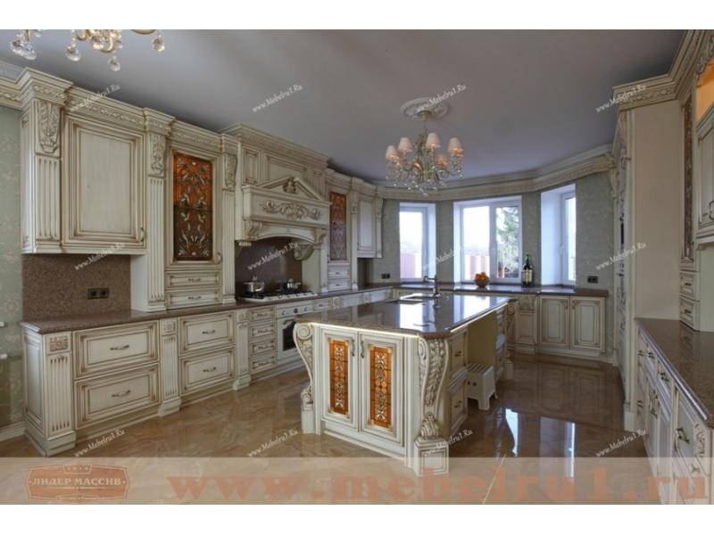 кухня барокко из массива дуба в Нижневартовске