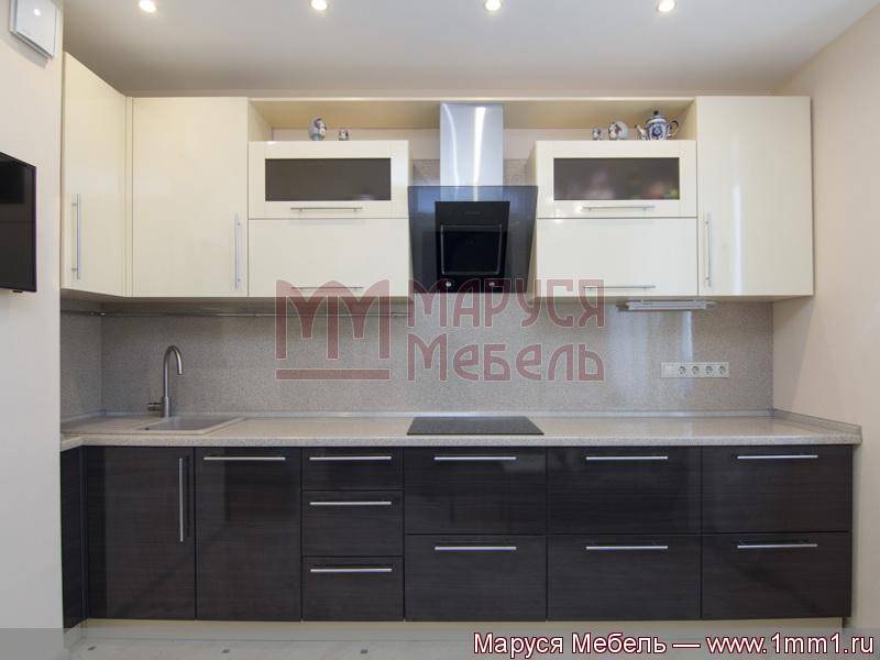 кухня прямая черно-белая пластик в Нижневартовске