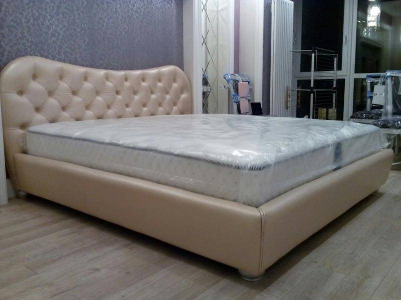 двуспальная кровать в Нижневартовске