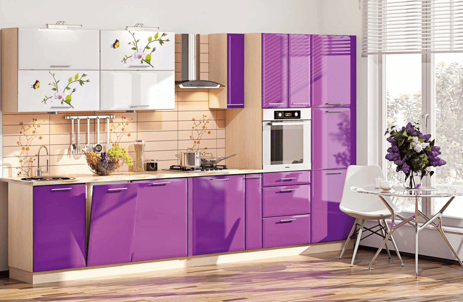 яркая кухня хай-тек в Нижневартовске