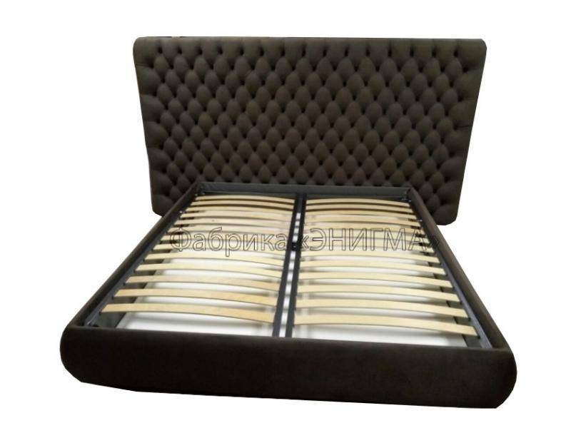 кровать с большим изголовьем в Нижневартовске