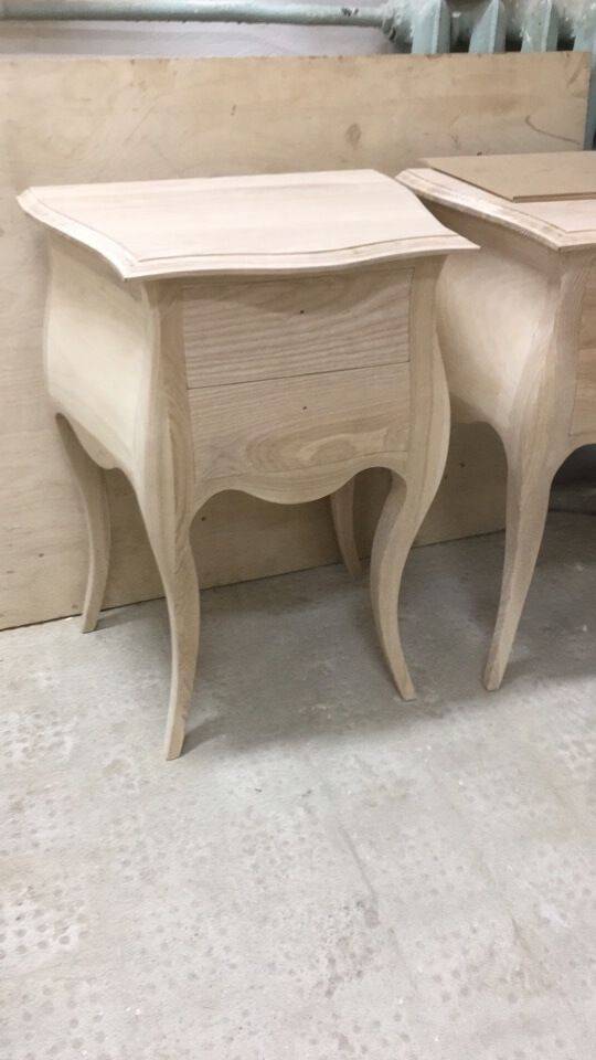 тумба выполнена из ясеня в Нижневартовске