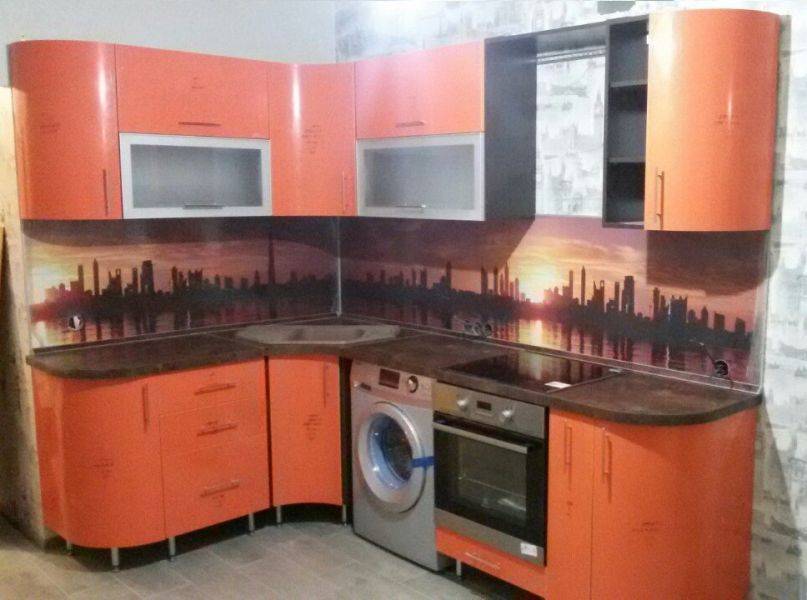 угловая кухня с радиусными фасадами мдф в Нижневартовске