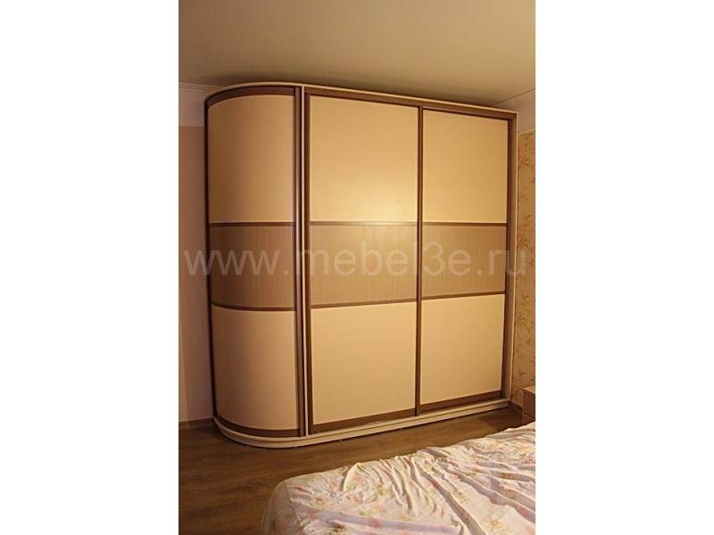 трехсекционный радиусный шкаф купе в Нижневартовске