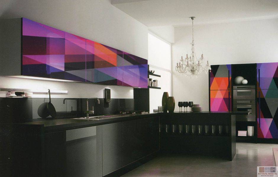 угловая кухня современная в Нижневартовске