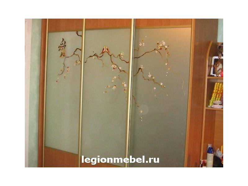 шкаф-купе с витражом в Нижневартовске