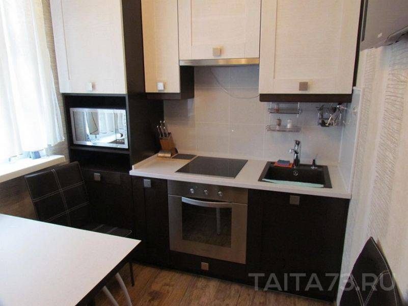 маленькая стильная кухня в Нижневартовске