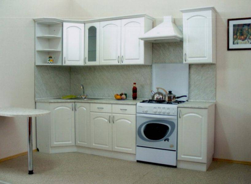 угловая белая кухня в Нижневартовске
