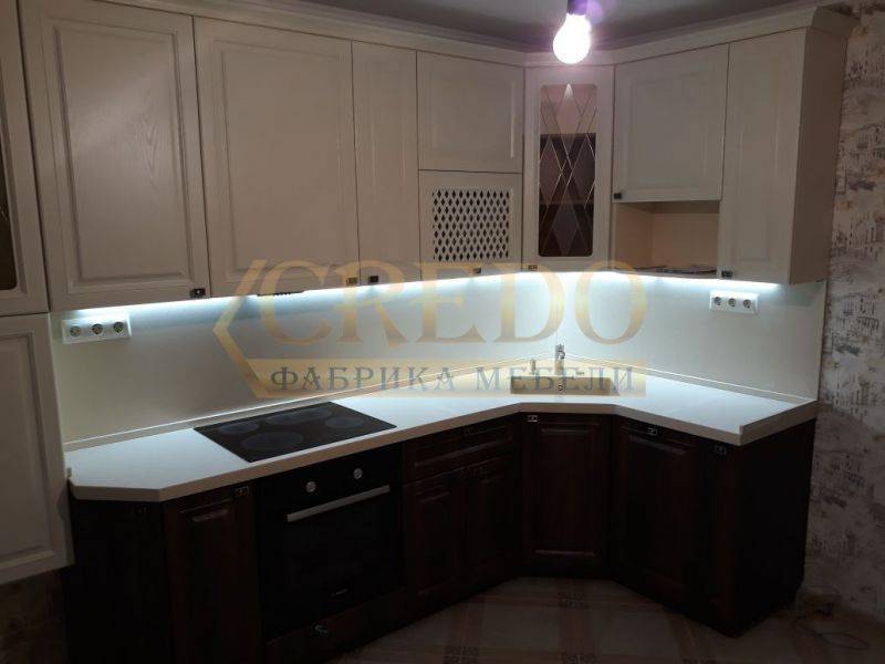 угловая кухня небольшая в Нижневартовске