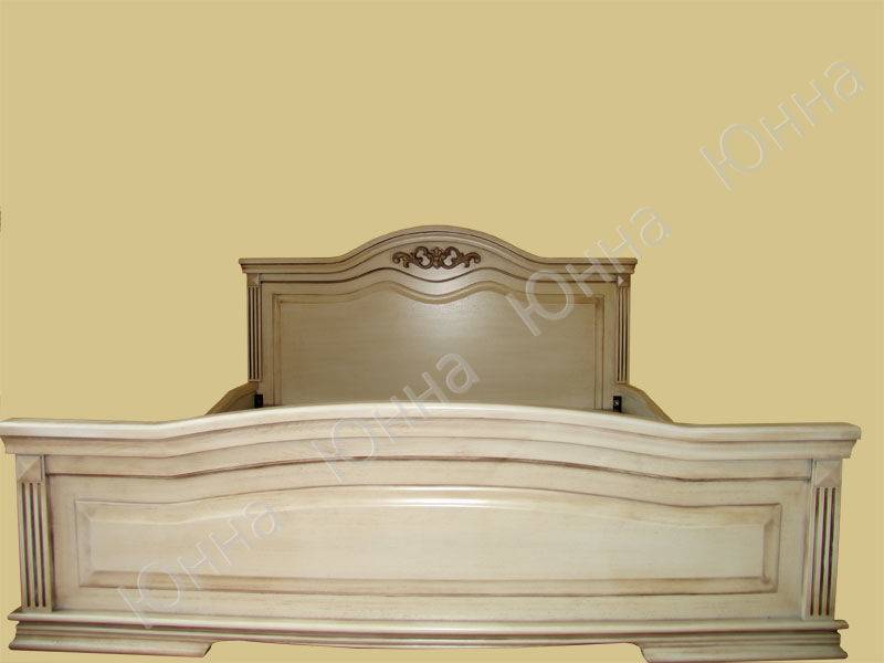 кровать деревянная двуспальная в Нижневартовске