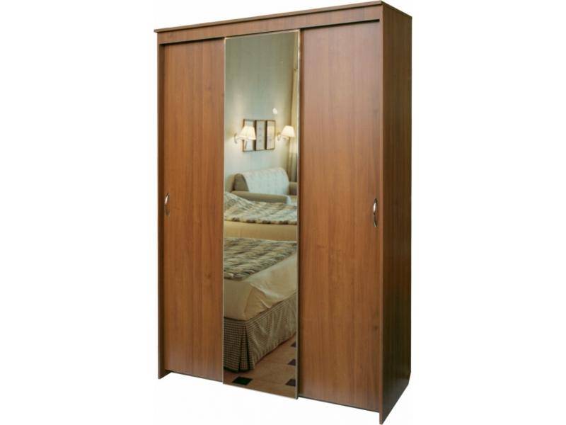 шкаф трехдверный с зеркалом в Нижневартовске