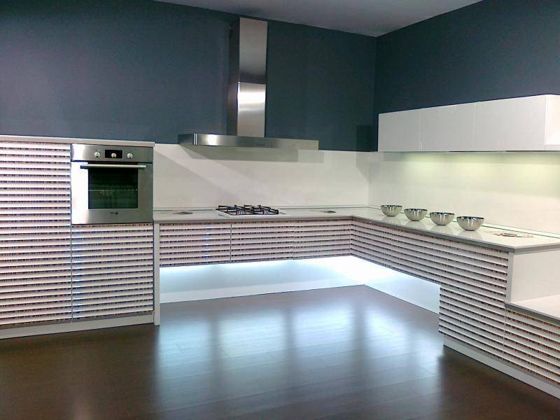 кухонный гарнитур угловой бергамо в Нижневартовске