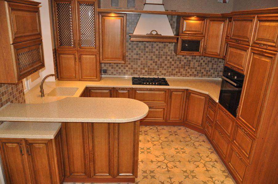 кухня с фасадом из массива дуба в Нижневартовске