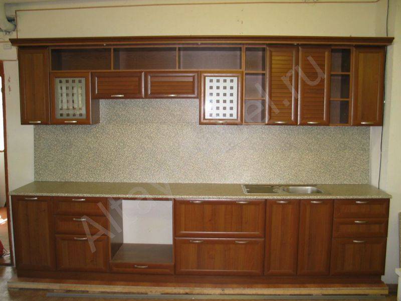 большая прямая кухня в Нижневартовске