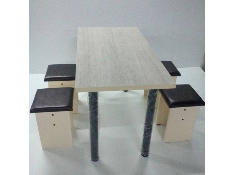 обеденная группа стол и табуреты в Нижневартовске