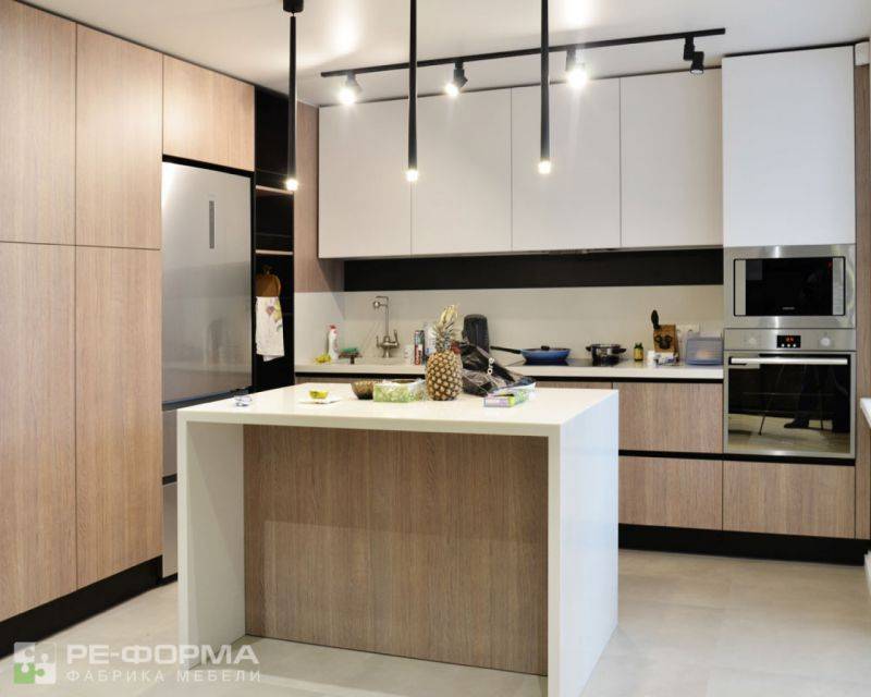 современная кухня 038 с островом в Нижневартовске