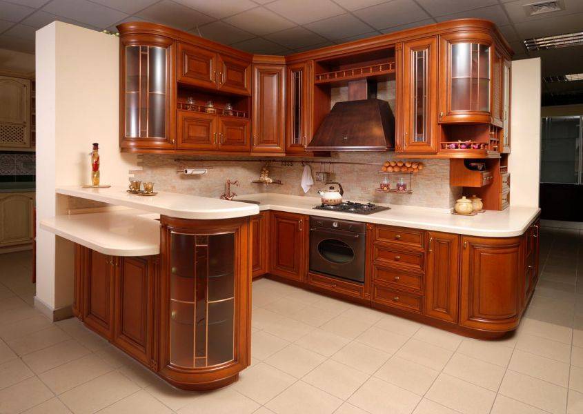 угловая кухня классика в Нижневартовске