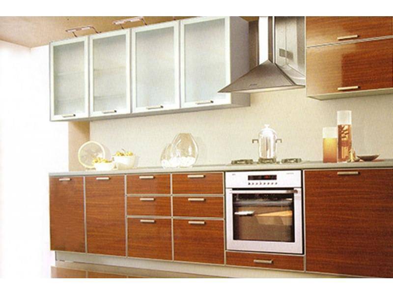 кухня с фасадами из пластика в Нижневартовске