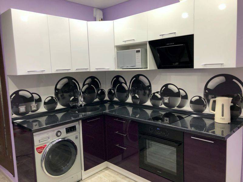 глянцевая кухня глосс баклажан-белый в Нижневартовске