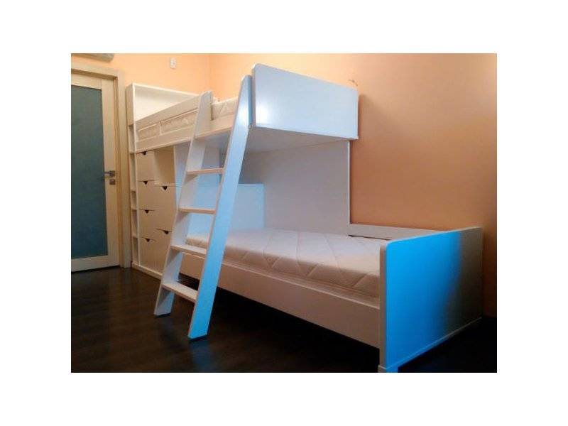 кровать двухъярусная из массива ольхи в Нижневартовске