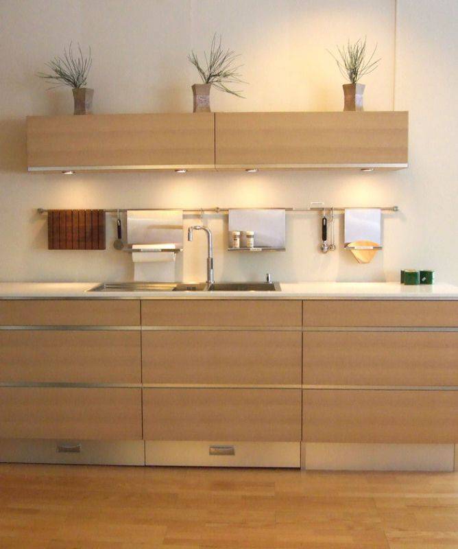 стильная прямая кухня в Нижневартовске