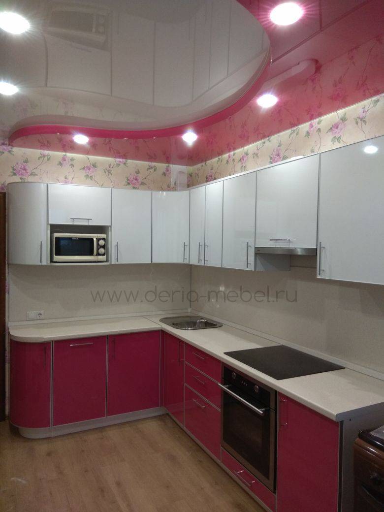 красивая угловая кухня белый с розовым в Нижневартовске