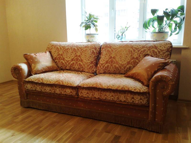 прямой диван классик в Нижневартовске