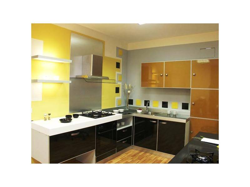 угловая кухня модерн в Нижневартовске