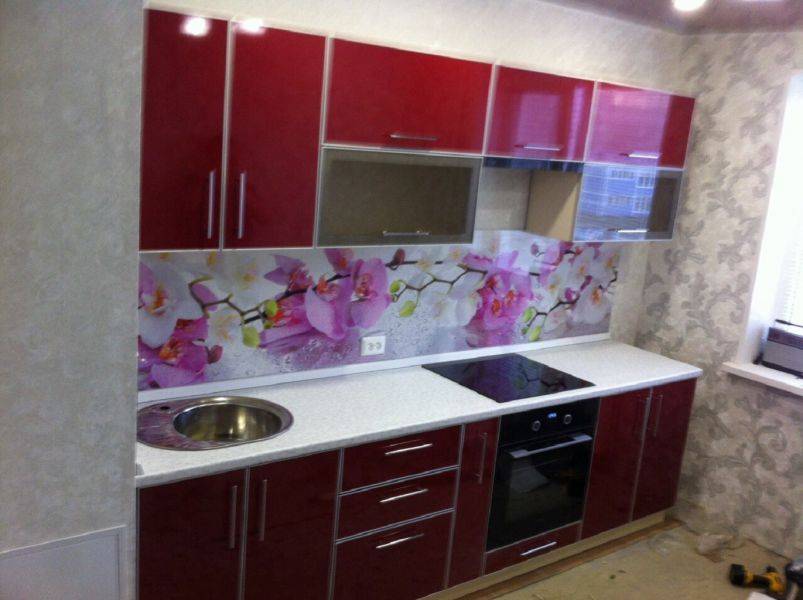 кухня фасады пластик вишня в Нижневартовске