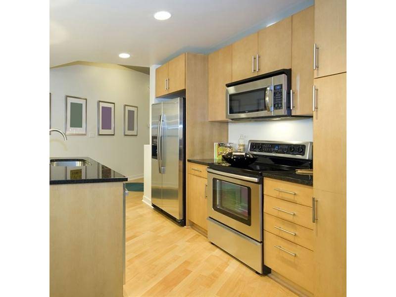 кухня м 1 из массива в Нижневартовске