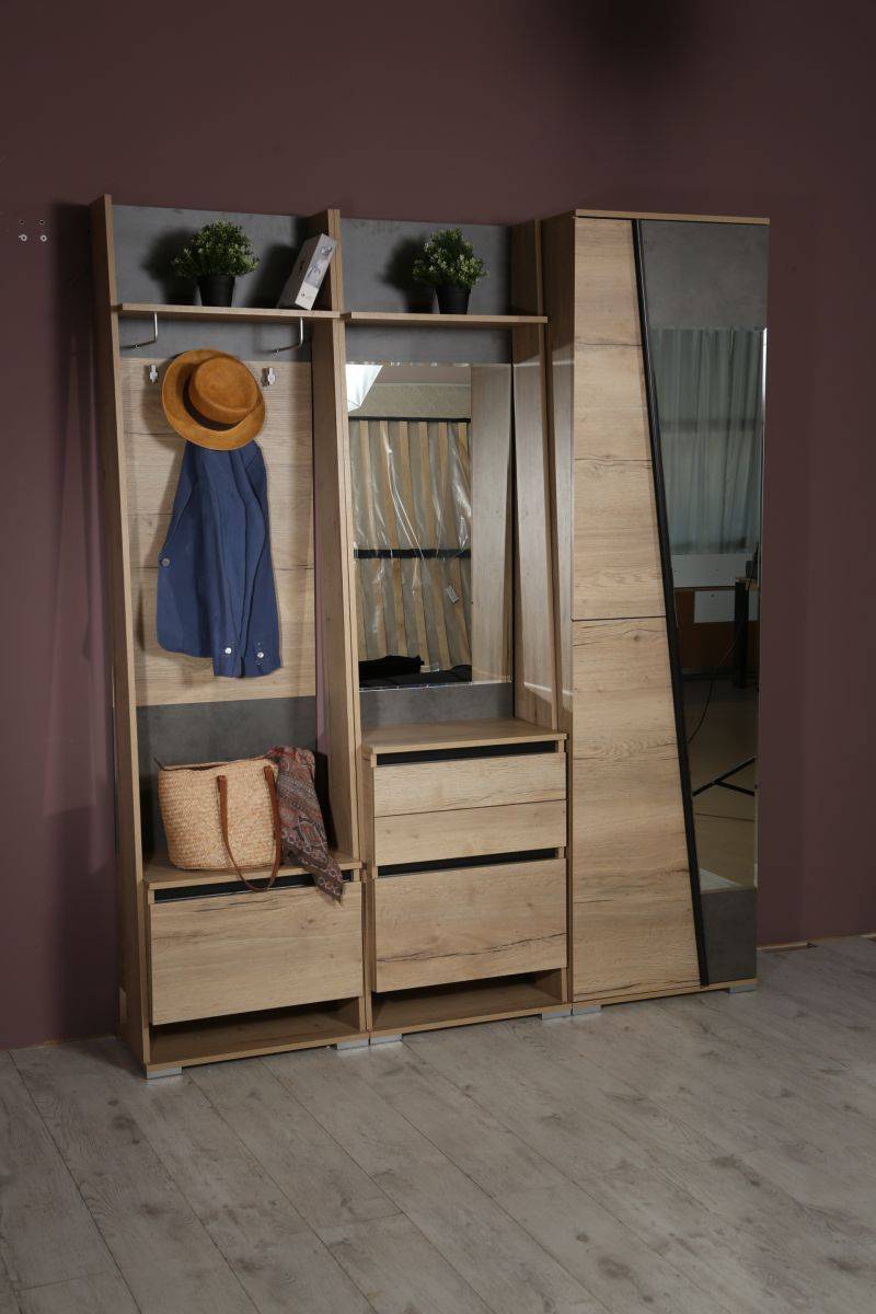 небольшая прихожая стреза в Нижневартовске