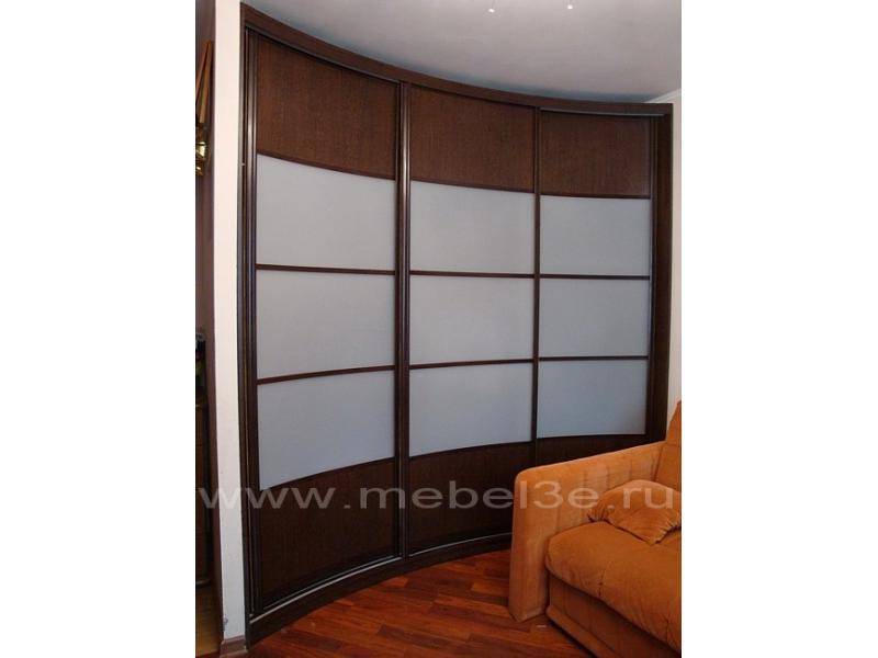 встроенный вогнутый шкаф-купе в Нижневартовске