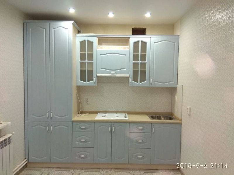 маленькая прямая кухня в Нижневартовске