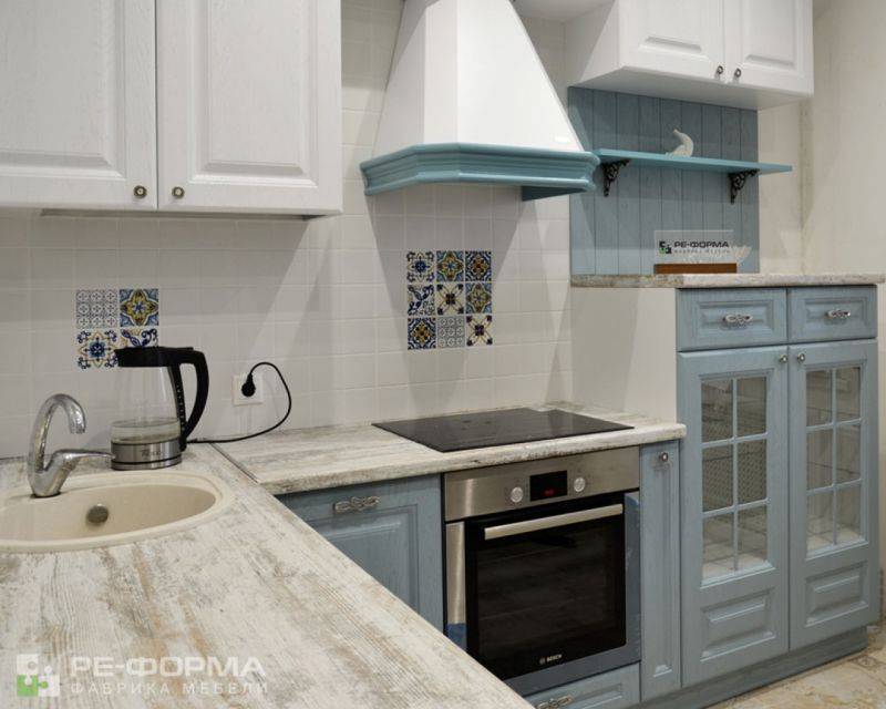 компактная угловая кухня 041 в Нижневартовске