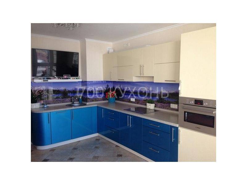 голубая угловая кухня в Нижневартовске