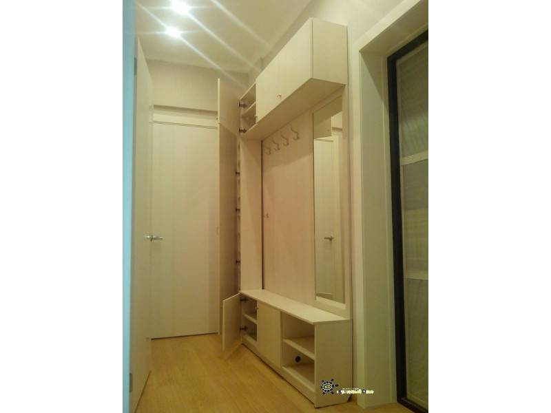 светлая прихожая в Нижневартовске