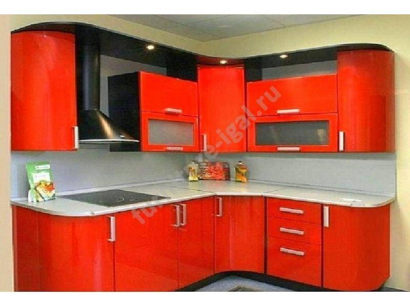 угловая красная кухня в Нижневартовске