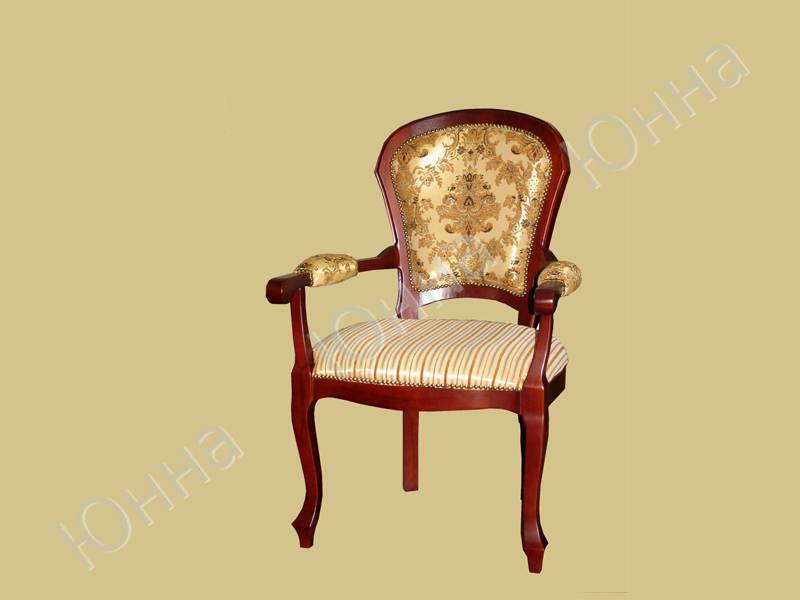 полукресло из массива дерева в Нижневартовске