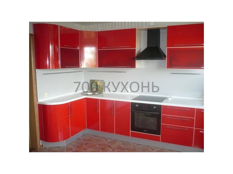 красная угловая кухня в Нижневартовске