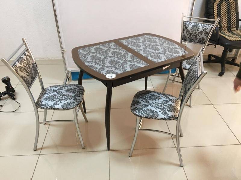 стол сатурн со столешницей оракал + кожа и стулья дива-мт в Нижневартовске