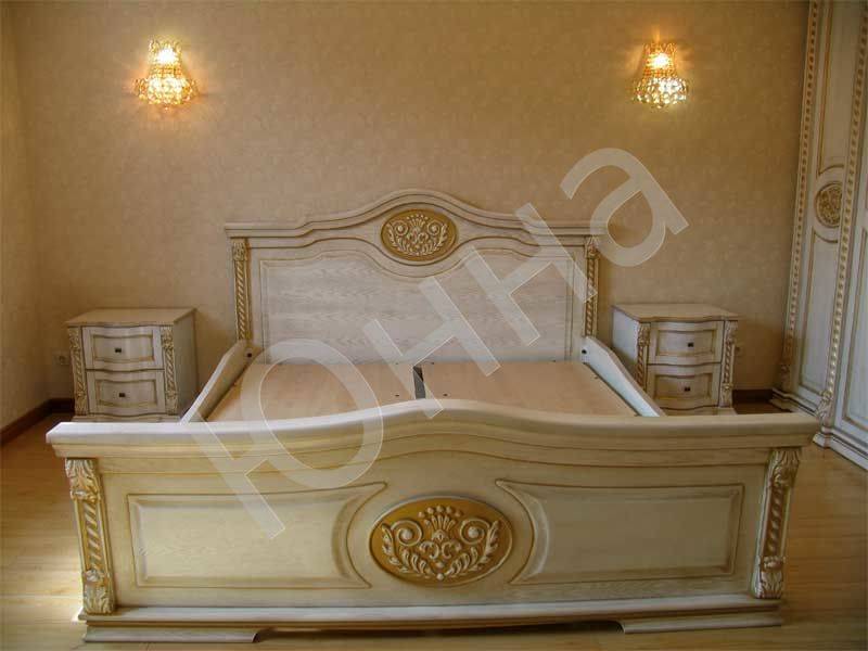 кровать из дерева с резными элементами в Нижневартовске