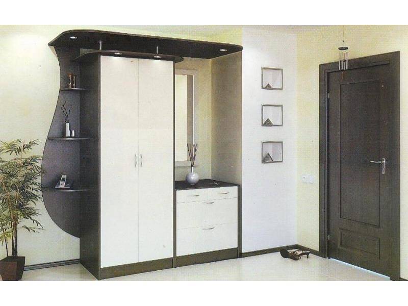 черно-белая прихожая в Нижневартовске