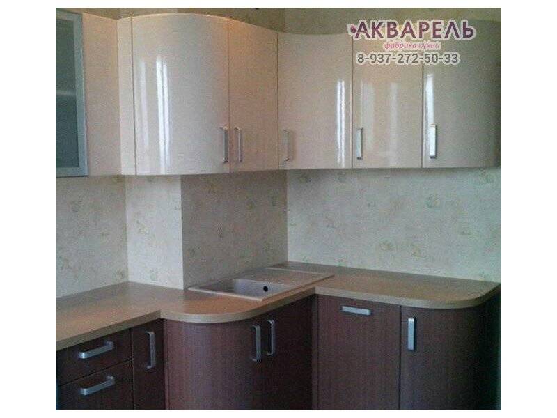 угловая кухня в пластике в Нижневартовске