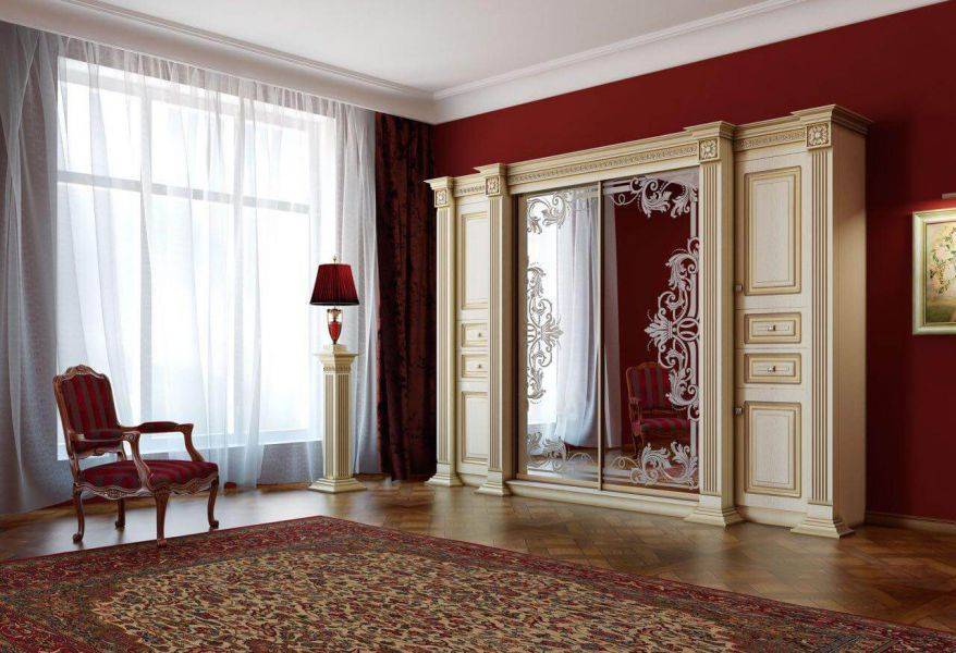 классический шкаф-купе из массива в Нижневартовске