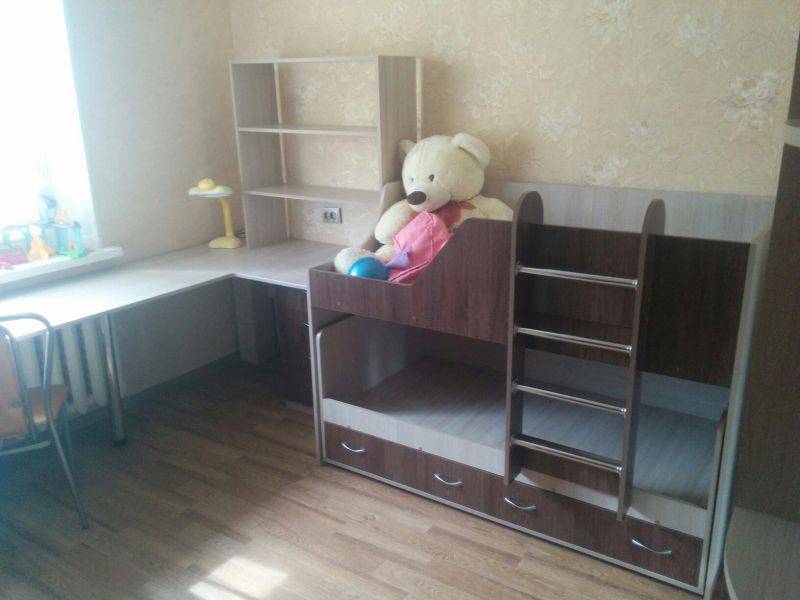 детская с рабочим столом в Нижневартовске
