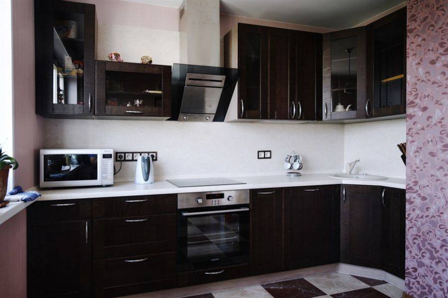 угловая кухня в рамке в Нижневартовске