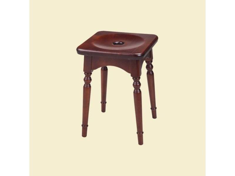 табурет из массива березы с фрезеровкой в Нижневартовске