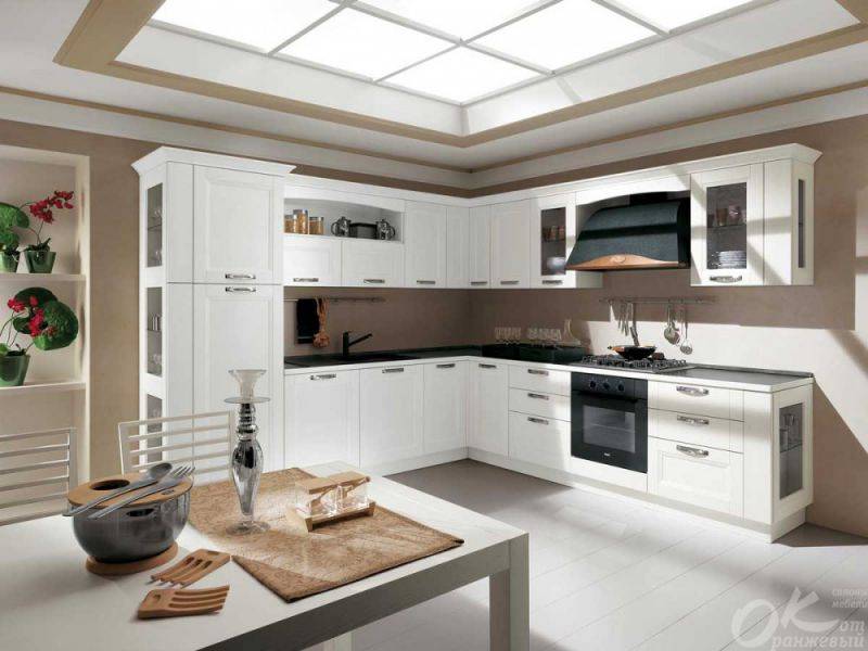 кухня массив+шпон скалли в Нижневартовске