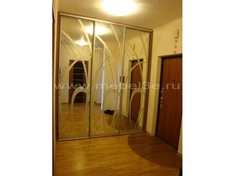 шкаф-купе с пескоструйным зеркалом в Нижневартовске